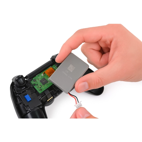 Wymiana baterii na NOWĄ w kontrolerze DualShock 4 V1 / V2 PlayStation 4