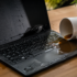 Laptop po zalaniu – czego NIE robić? Najczęstsze błędy po kontakcie z cieczą